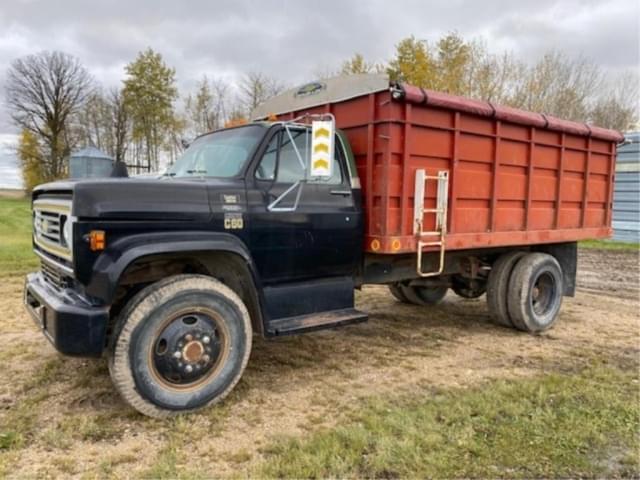 Image of Chevrolet C60 equipment image 1
