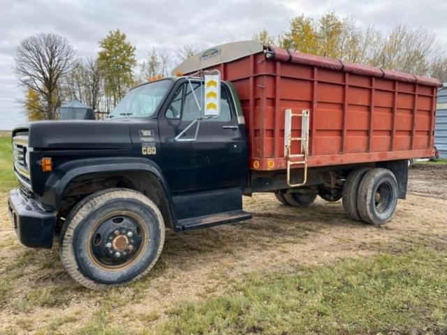 Image of Chevrolet C60 equipment image 2