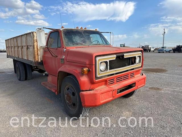 Image of Chevrolet C60 equipment image 1