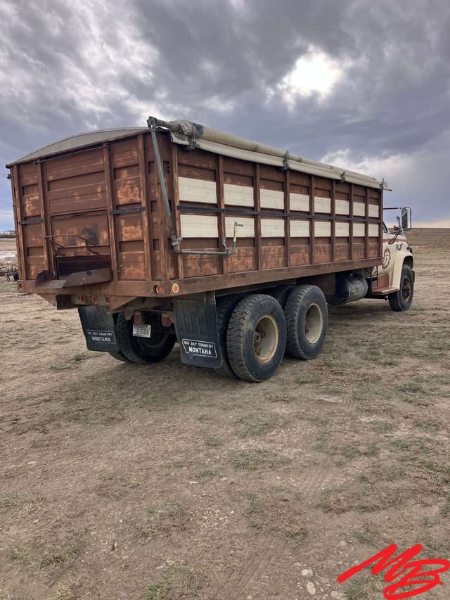 Image of Chevrolet C65 equipment image 3