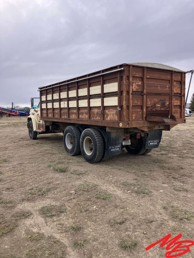 Image of Chevrolet C65 equipment image 2