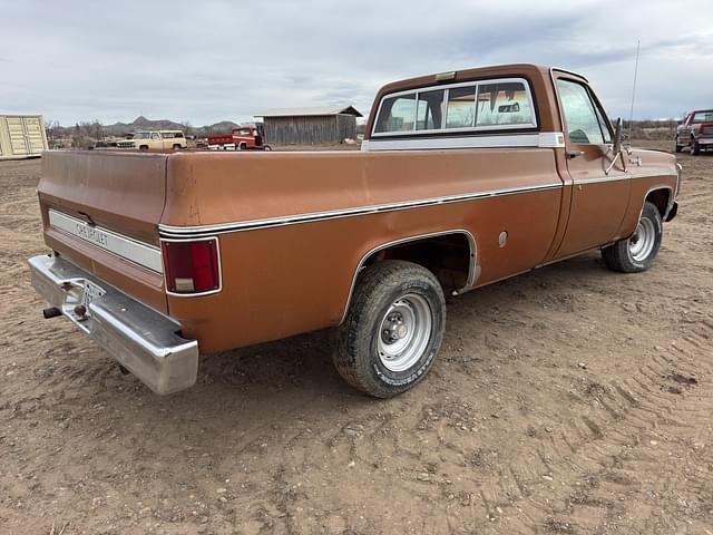 Image of Chevrolet Cheyenne equipment image 1