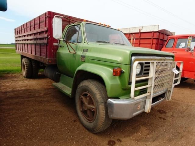 Image of Chevrolet C60 equipment image 1