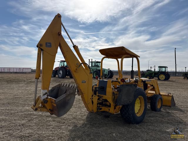 Image of John Deere 300B equipment image 3