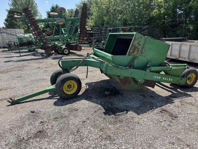 Image of John Deere 650 equipment image 1