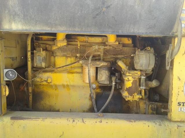 Image of John Deere 670 equipment image 4