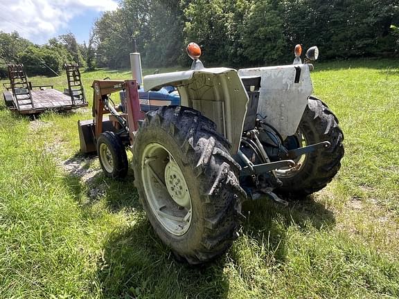 Image of Ford 3600 equipment image 2