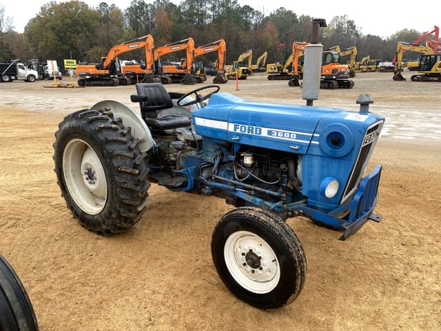 Image of Ford 3600 equipment image 3