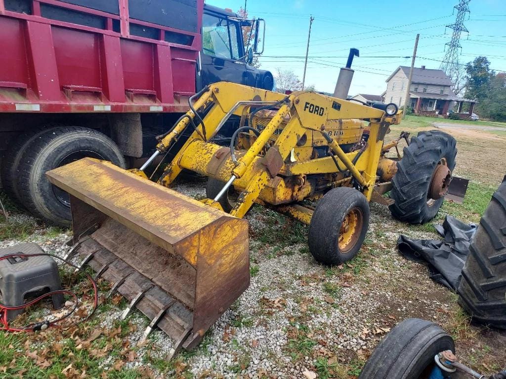 Main image Ford 4600