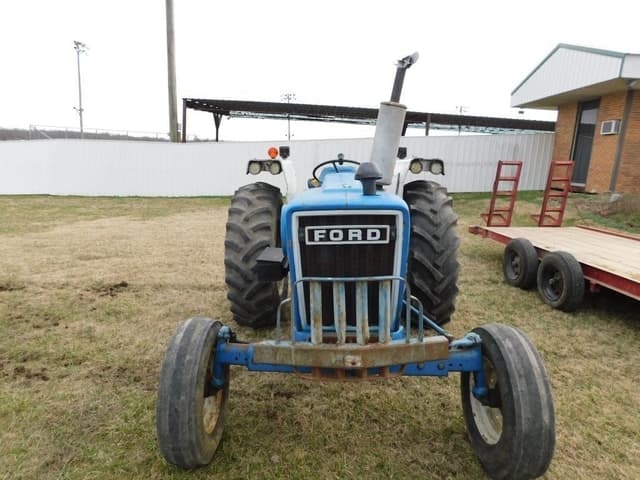 Image of Ford 4600 equipment image 1
