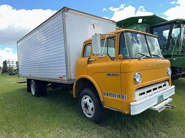 Image of Ford 600 equipment image 1