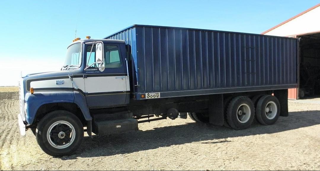 Image of Ford F-750 Primary image