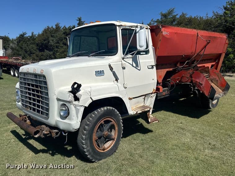 Image of Ford F-750 Primary image