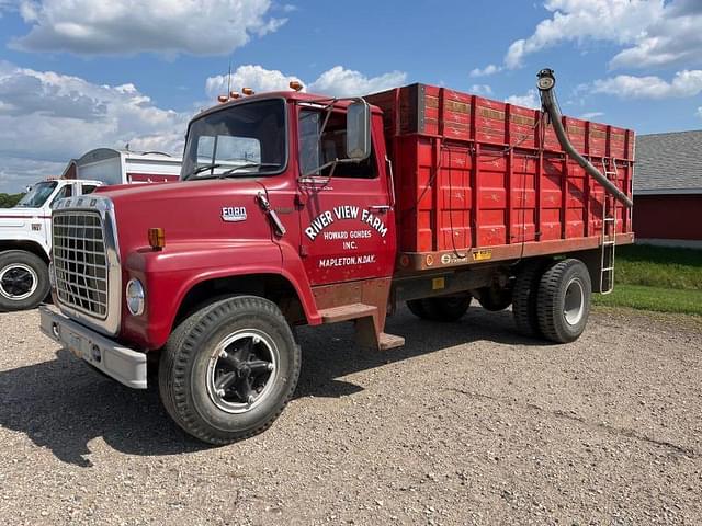 Image of Ford F-750 equipment image 1