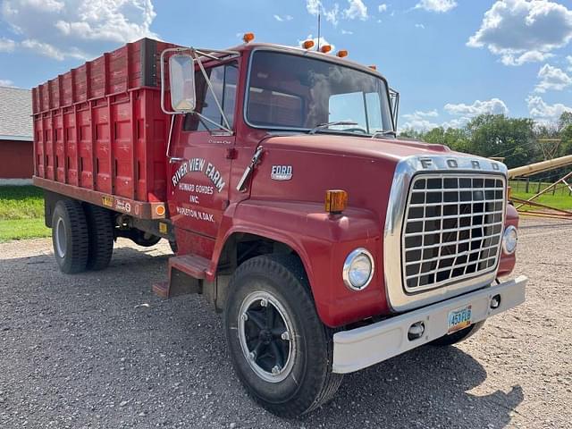 Image of Ford F-750 equipment image 3