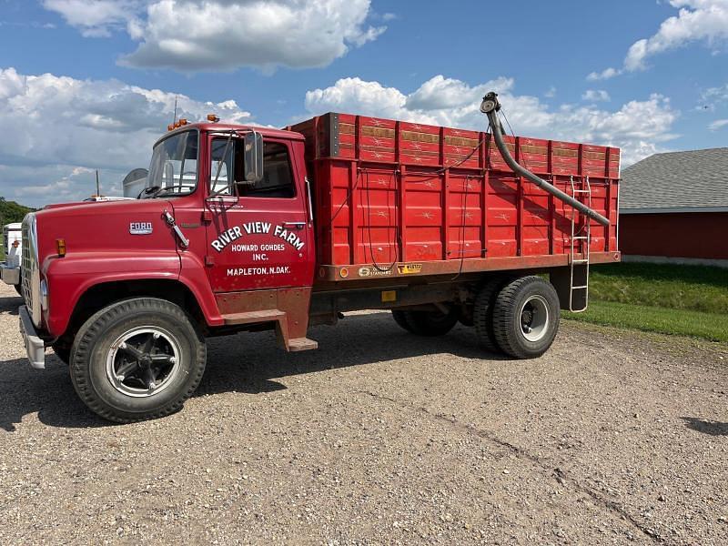 Image of Ford F-750 Primary image