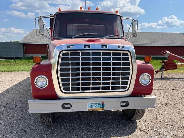 Image of Ford F-750 equipment image 2