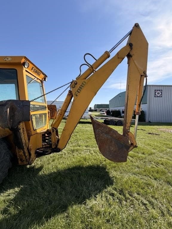 Image of Ford 7500 equipment image 3