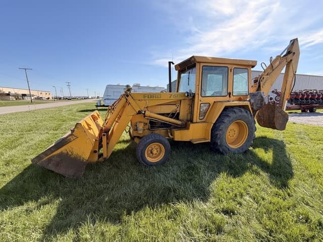 Image of Ford 7500 equipment image 2