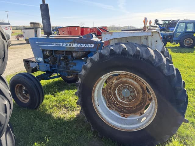 Image of Ford 7600 equipment image 1