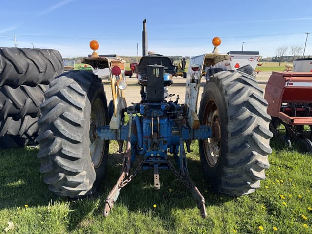 Image of Ford 7600 equipment image 3