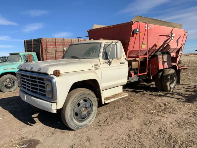 Image of Ford F-600 equipment image 1