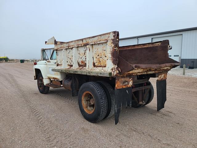 Image of Ford F-750 equipment image 3