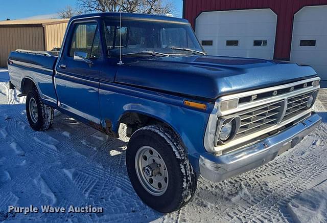 Image of Ford F-100 equipment image 2