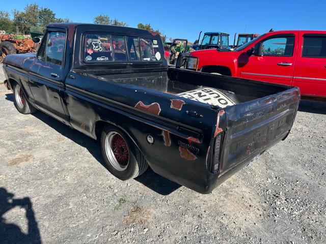 Image of Ford F-100 equipment image 3
