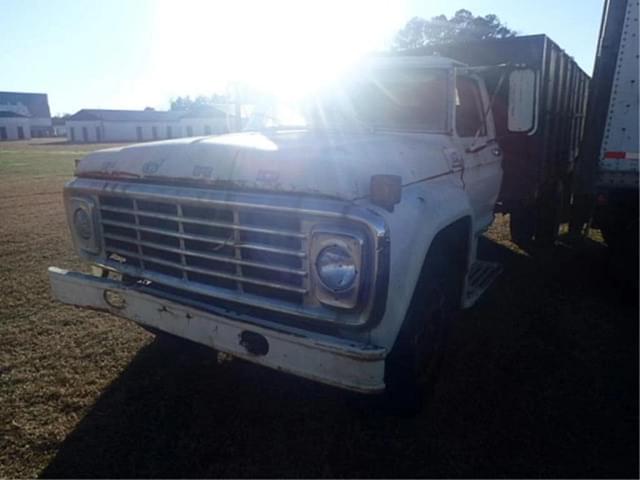 Image of Ford F-600 equipment image 1