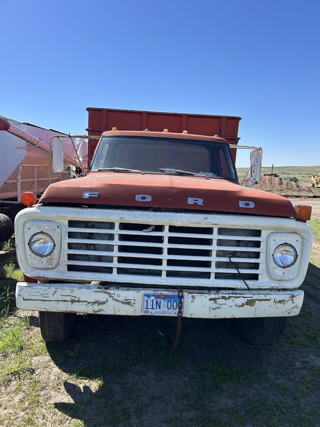 Image of Ford F-600 equipment image 1