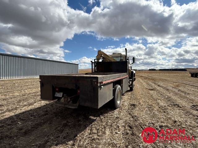 Image of Ford LN8000 equipment image 4