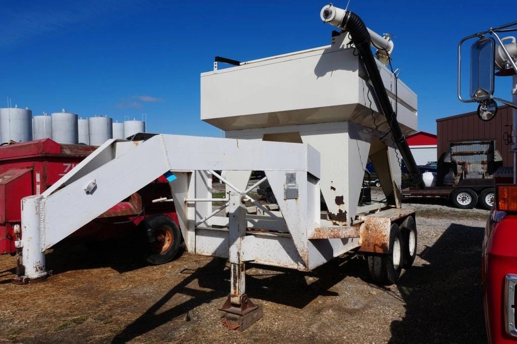 1976 Friesen 220 Equipment Image0