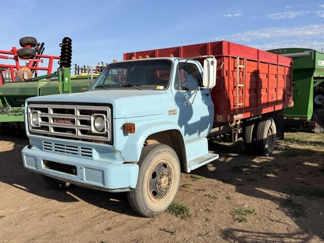 Image of GMC 6000 equipment image 2