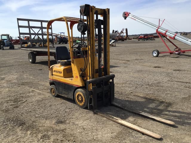 Image of Hyster S120E equipment image 2