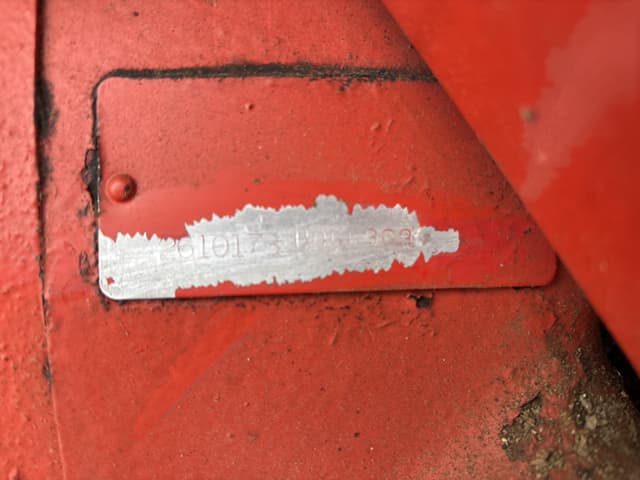 Image of International Harvester 1066 equipment image 2