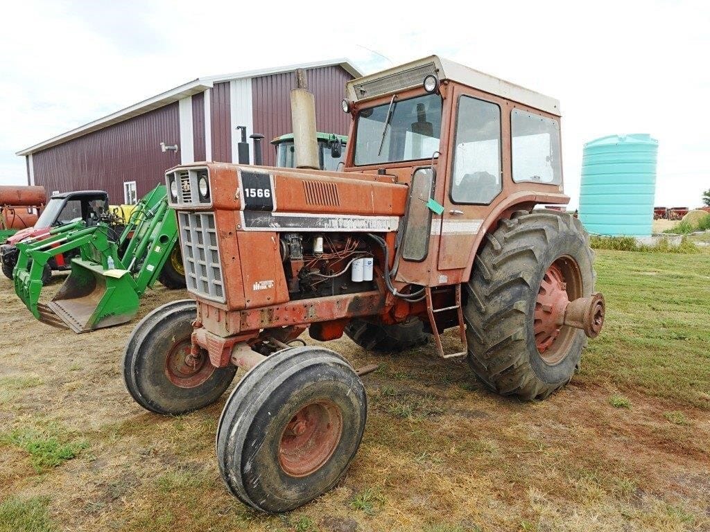 1976 International Harvester 1566 Equipment Image0