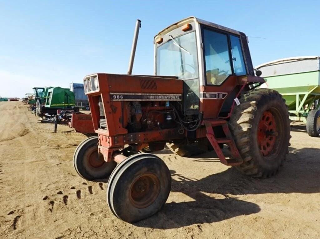 1976 International Harvester 986 Equipment Image0