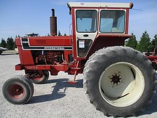 Main image International Harvester 1066 3