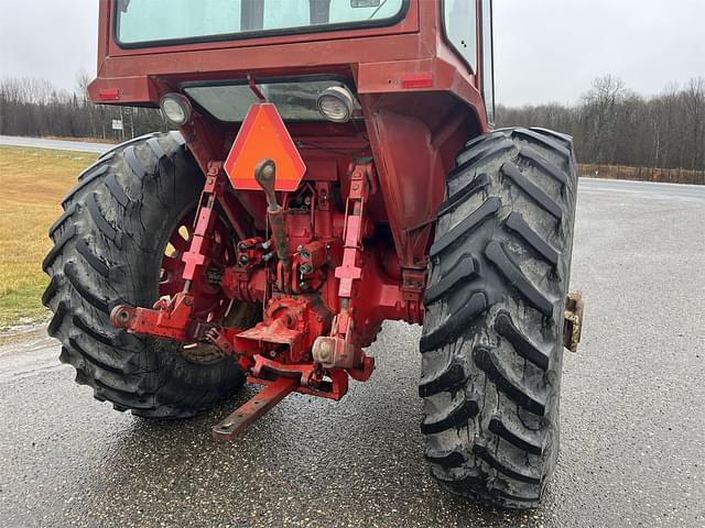 Image of International Harvester 1066 equipment image 3