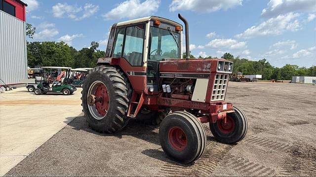 Image of International Harvester 1086 equipment image 1