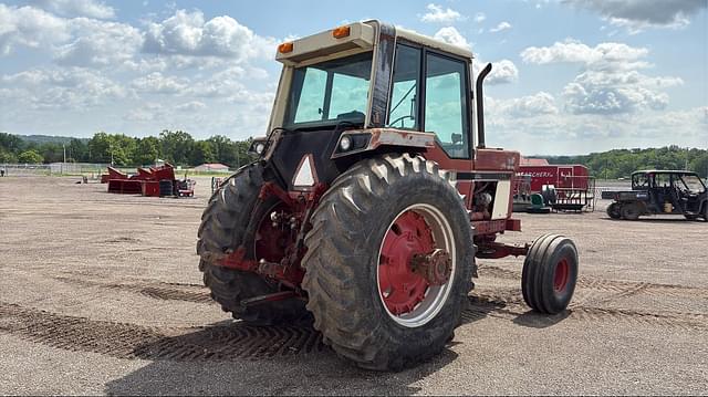 Image of International Harvester 1086 equipment image 2