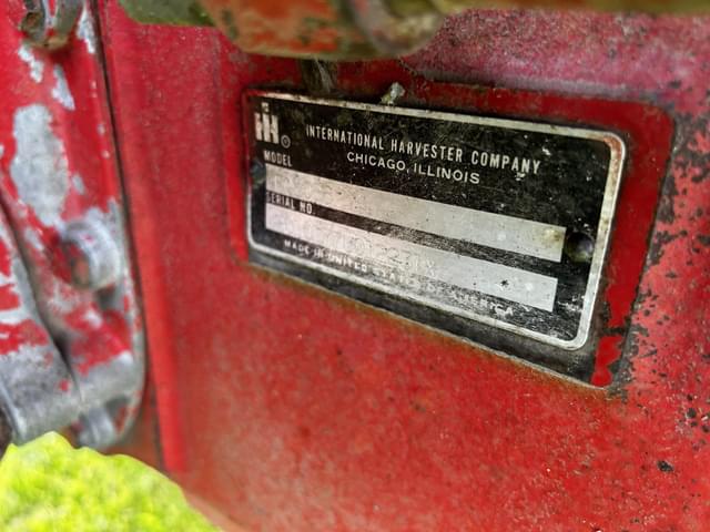 Image of International Harvester 1086 equipment image 1