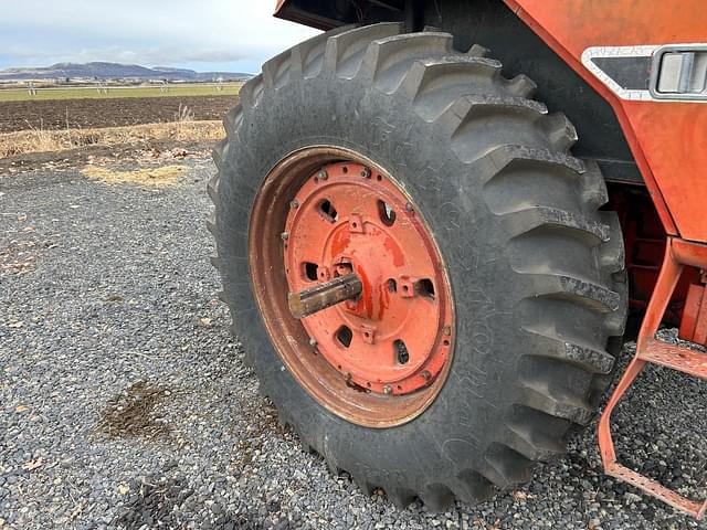 Image of International Harvester 1086 equipment image 2