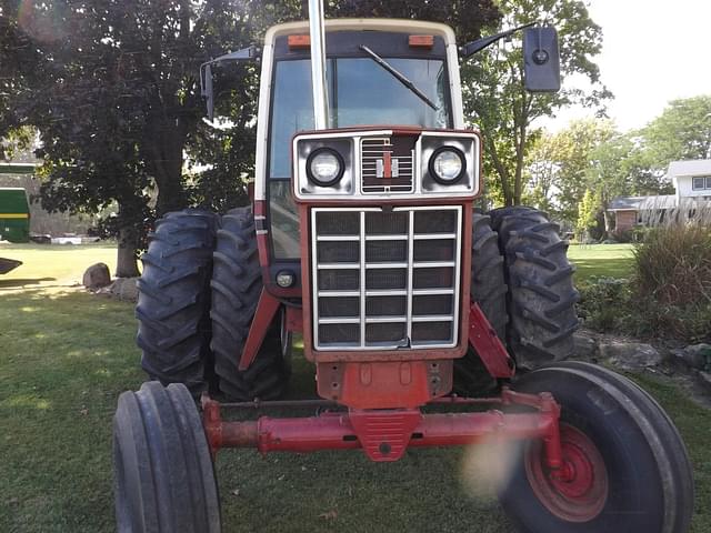 Image of International Harvester 1086 equipment image 2