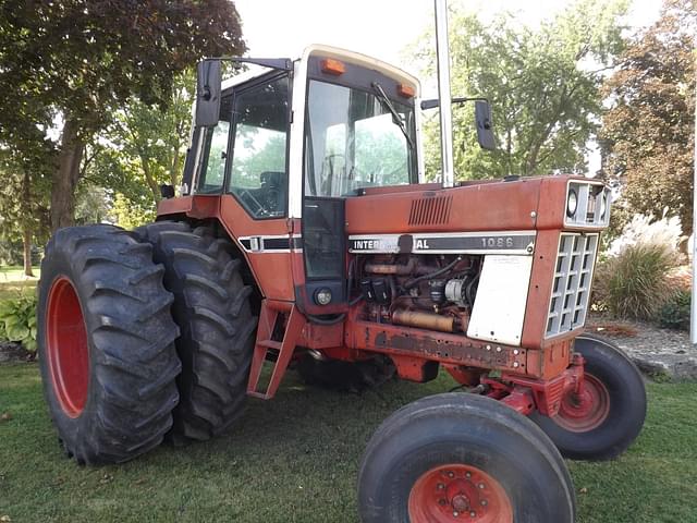 Image of International Harvester 1086 equipment image 1