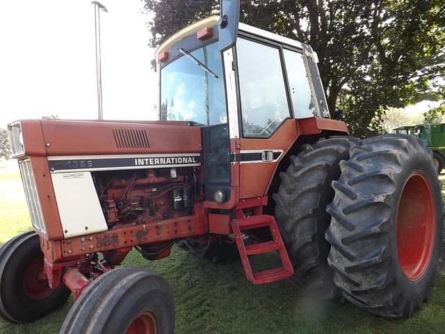 Image of International Harvester 1086 equipment image 3