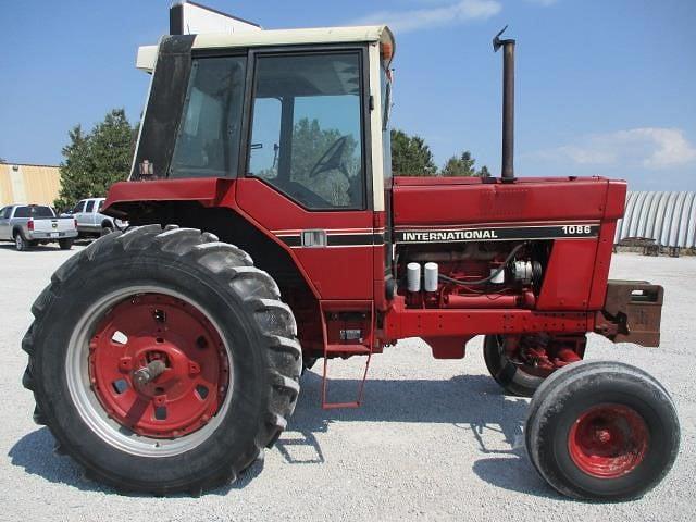 Image of International Harvester 1086 equipment image 3