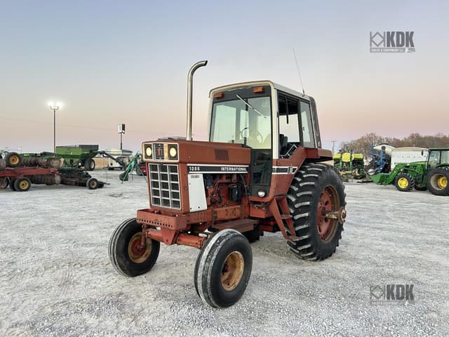 Image of International Harvester 1086 equipment image 2