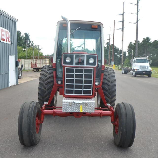 Image of International Harvester 1086 equipment image 2